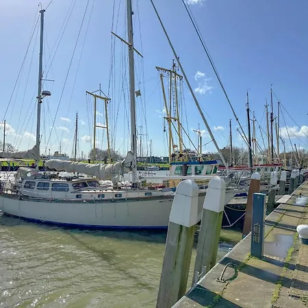 Combi Grote En Kleine Weeshuis * Enkhuizen