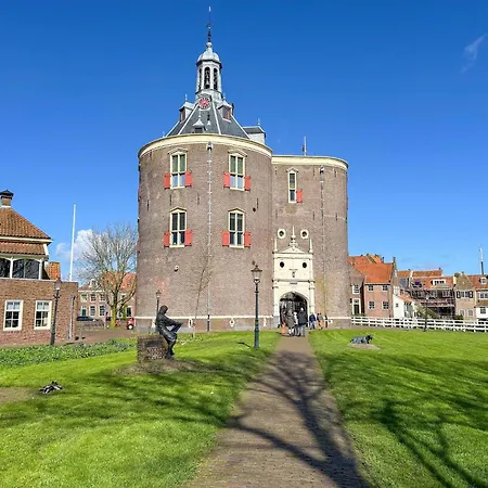 Combi Grote En Kleine Weeshuis *