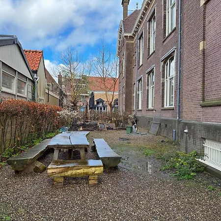 Hébergement de vacances Combi Grote En Kleine Weeshuis Enkhuizen