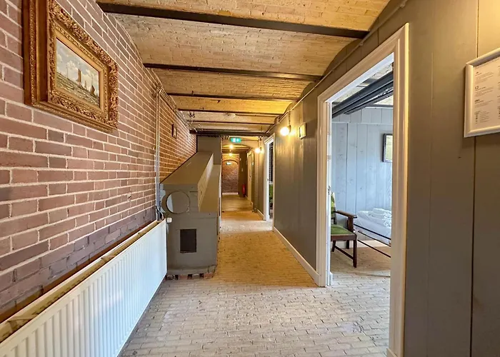 Combi Grote En Kleine Weeshuis