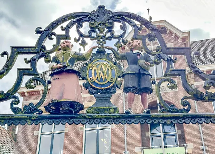 Hébergement de vacances Combi Grote En Kleine Weeshuis Enkhuizen